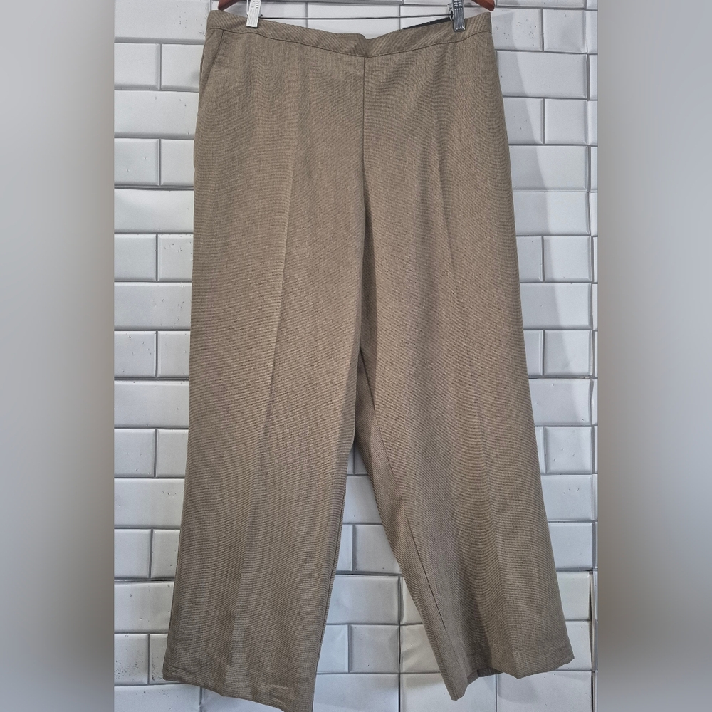Nwt Alfred Dunner Ladies Tan Straight Leg Dress Pant Flat Front Rear Elastic Wai